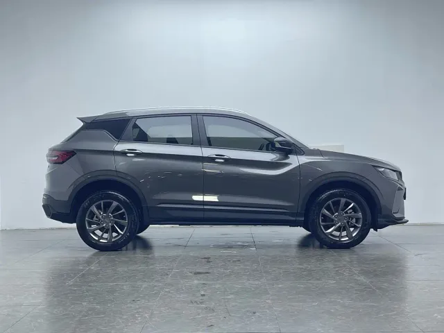 Geely Binyue — Фото автомобиля 9