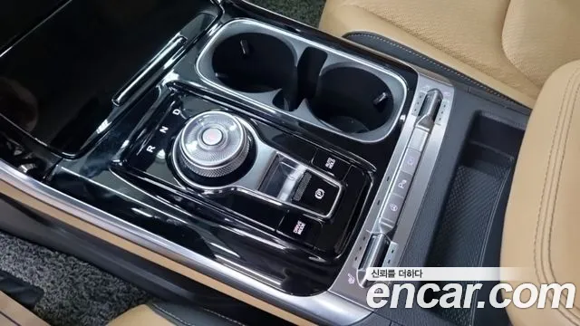 Kia Canival Carnival 4 поколение Бензин 9 мест Signature — Фото автомобиля 9