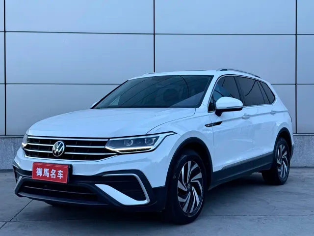Фотография автомобиля — Volkswagen Tiguan L