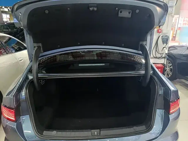 BYD Seal 05 DM-i — Фото автомобиля 8