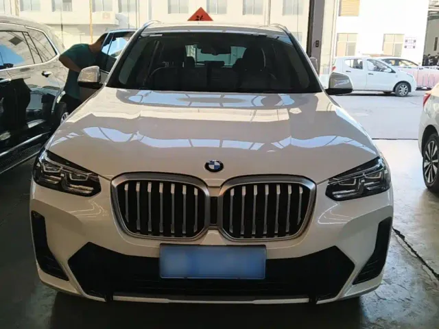 BMW X3 — Фото автомобиля 2