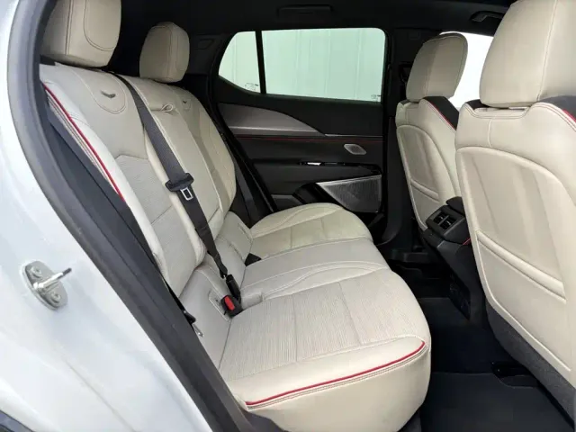 Cadillac GT4 — Фото автомобиля 15