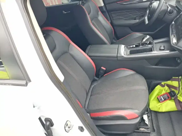Dongfeng Yixuan MAX — Фото автомобиля 24