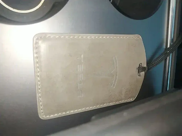 Tesla Model Y — Фото автомобиля 8