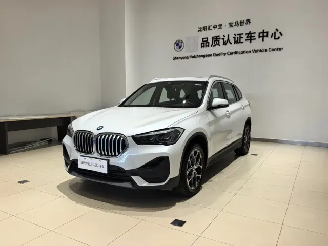 Фотография автомобиля — BMW X1