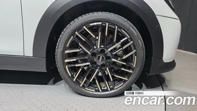 MINI Cooper 4th Gen — Фото автомобиля 6