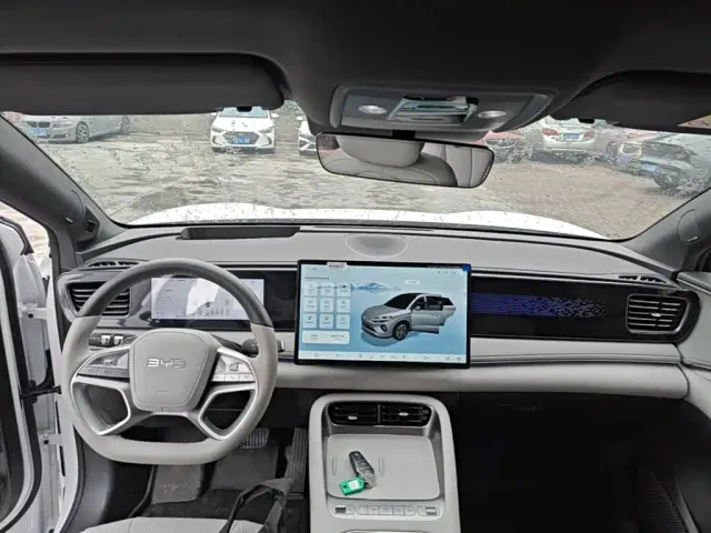 BYD Sealion 06 — Фото автомобиля 9