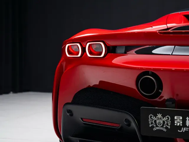 Ferrari SF90 — Фото автомобиля 9