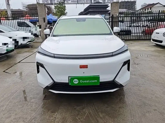 Geely Galaxy Starship 7 EM-i — Фото автомобиля 2