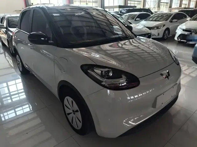 Wuling Bingo — Фото автомобиля 3