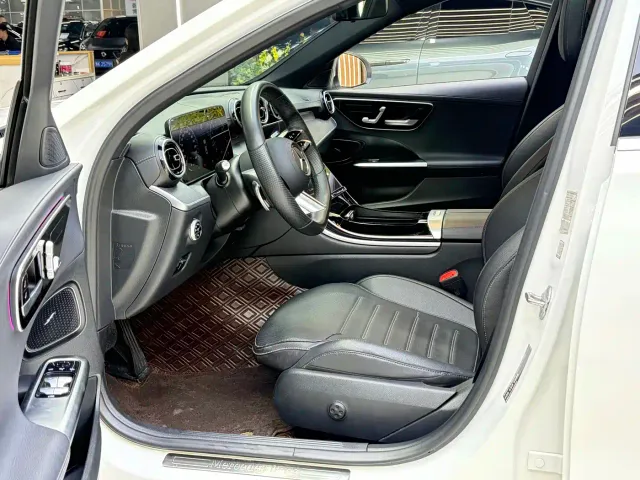 Mercedes-Benz C-Class — Фото автомобиля 4