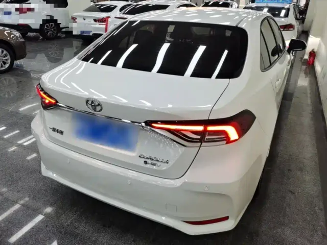 Toyota Corolla — Фото автомобиля 6