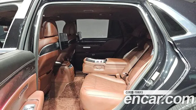 Genesis G90 Бензин 3.5 турбо AWD — Фото автомобиля 26