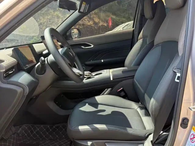 Changan Eado — Фото автомобиля 4