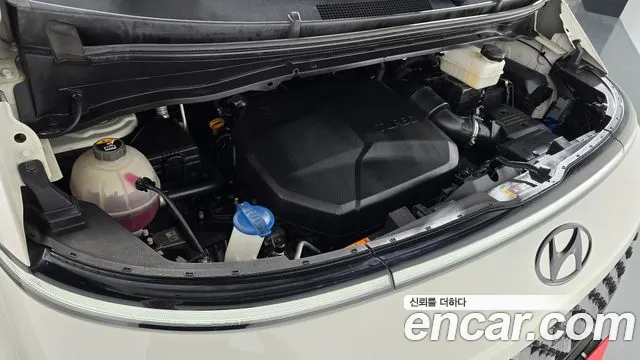 Hyundai Staria Staria 4WD Lounge 9 мест — Фото автомобиля 6