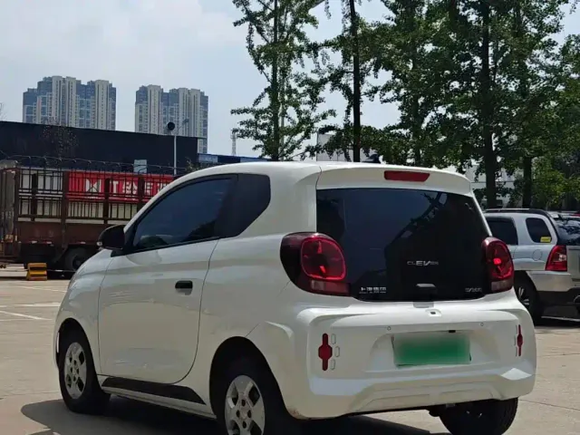 Roewe Clever — Фото автомобиля 6