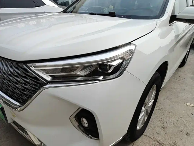 Haval M6 — Фото автомобиля 23