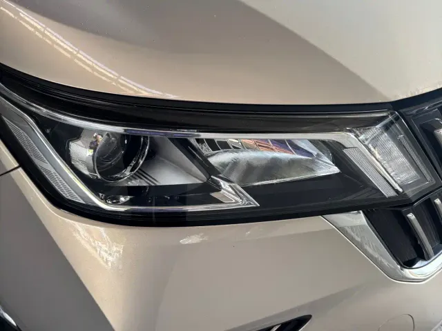 Wuling Jiachen — Фото автомобиля 11