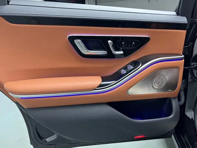 Mercedes-Benz S-Class — Фото автомобиля 13