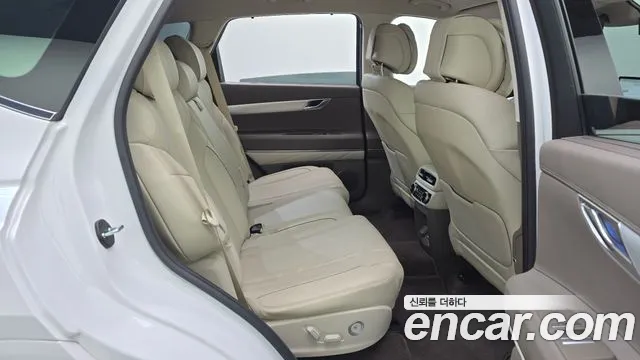 Genesis GV80 — Фото автомобиля 17