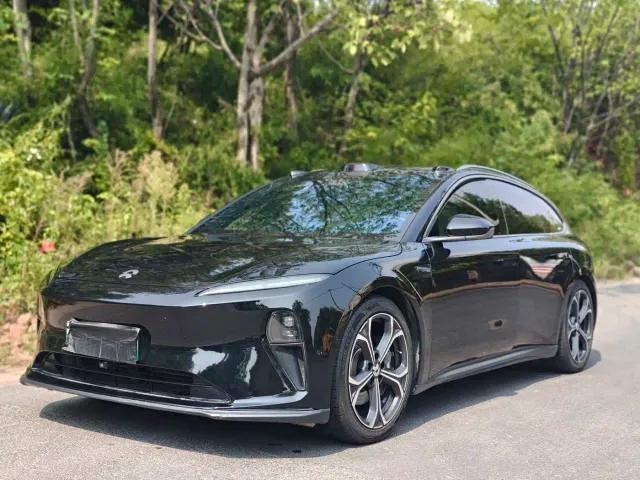 Фотография автомобиля — Nio ET5 Touring