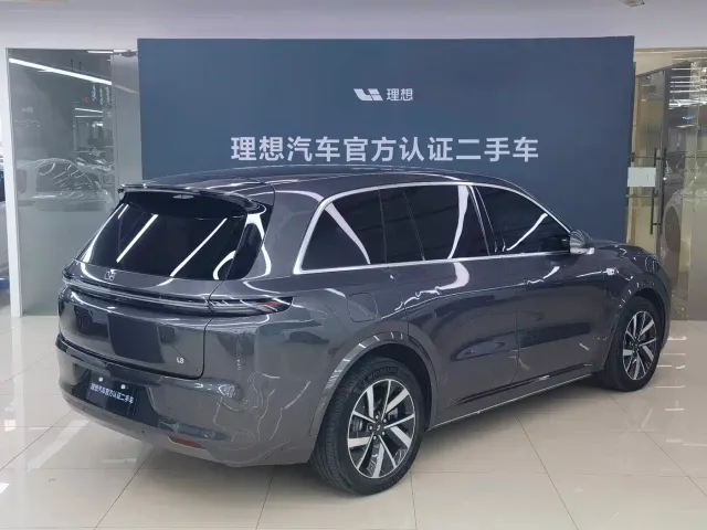 Li Auto L8 — Фото автомобиля 9