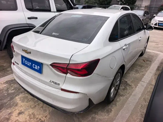 Chevrolet Monza — Фото автомобиля 6