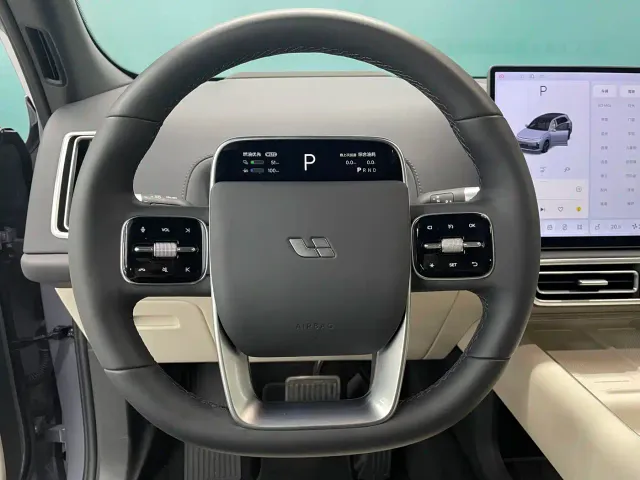 Li Auto L7 — Фото автомобиля 14