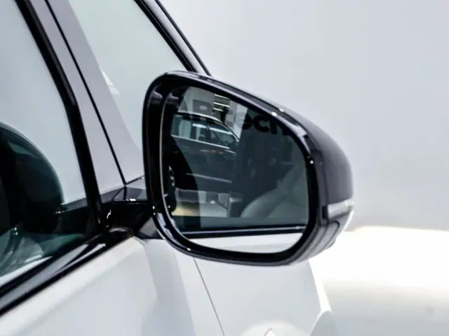 Li Auto MEGA — Фото автомобиля 30