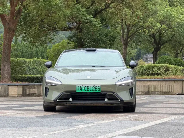 Xiaomi SU7 — Фото автомобиля 2