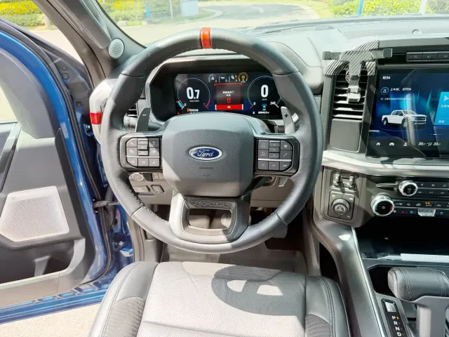 Ford F-150 Raptor — Фото автомобиля 12