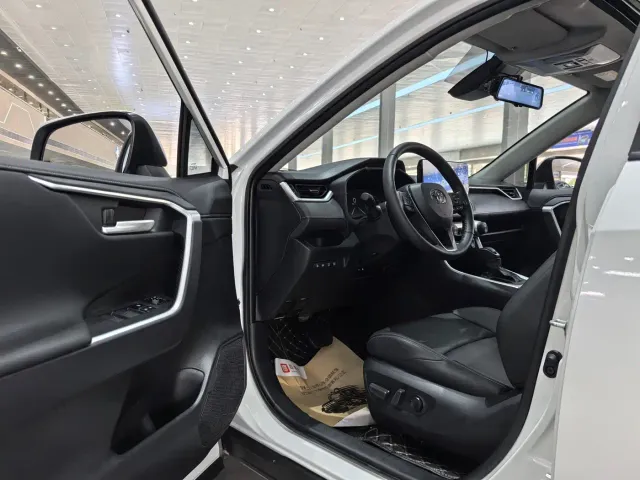 Toyota Wildlander — Фото автомобиля 7