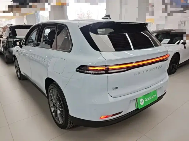 Leapmotor C10 — Фото автомобиля 4