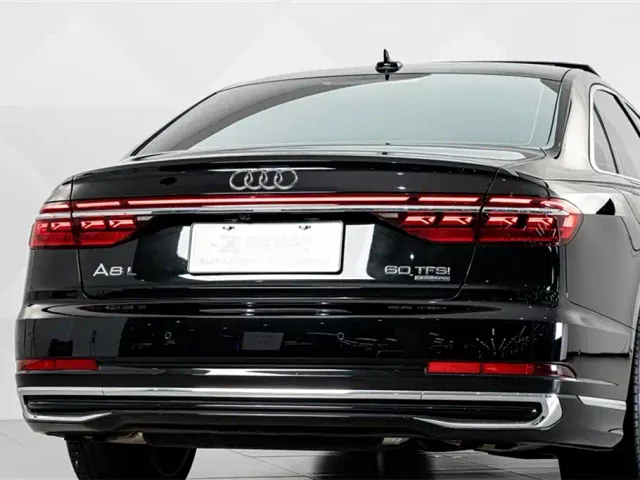 Audi A8 — Фото автомобиля 7