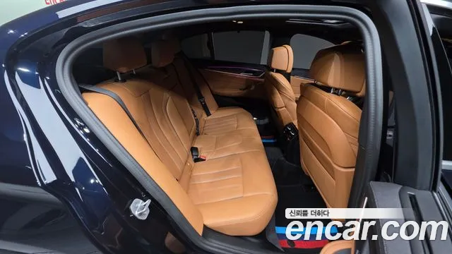 BMW 5 Series G30 — Фото автомобиля 23