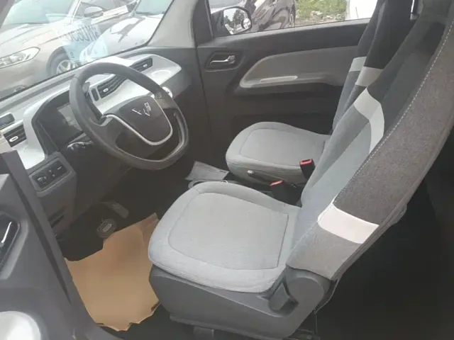 Wuling Hongguang Mini EV — Фото автомобиля 14