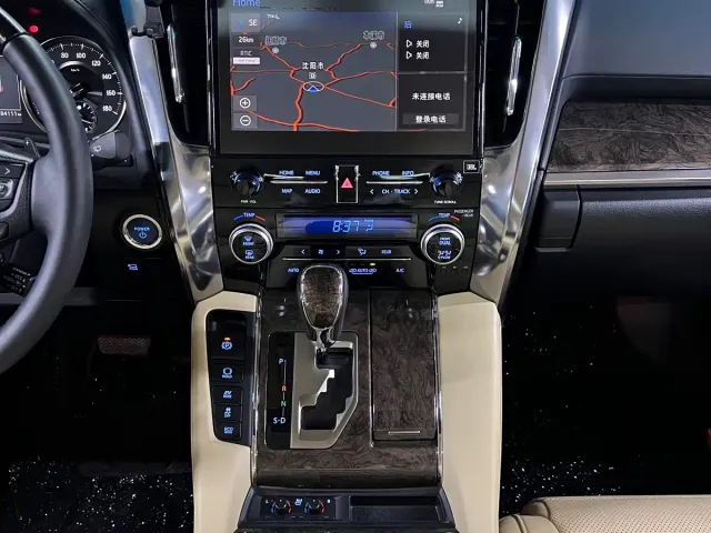 Toyota Vellfire — Фото автомобиля 17
