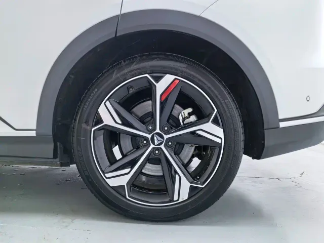 Deepal Deepal S07 — Фото автомобиля 16