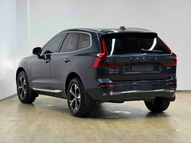 Volvo XC60 — Фото автомобиля 26