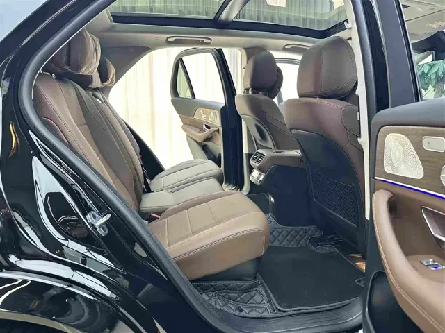 Mercedes-Benz GLE-Class — Фото автомобиля 12