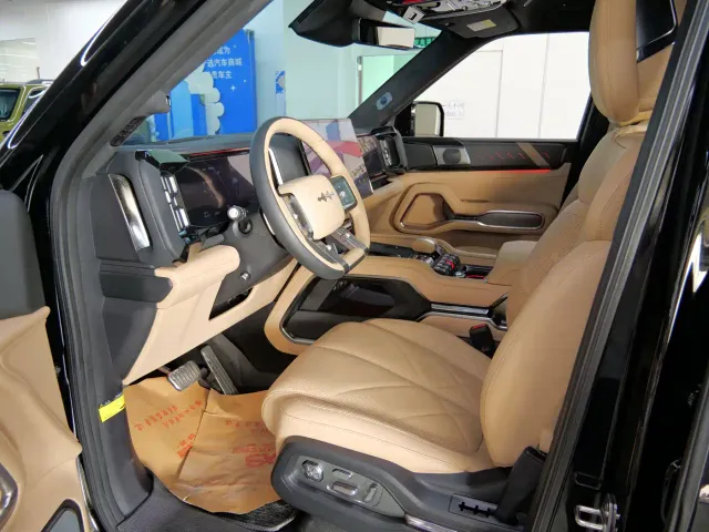BYD FangChengBao Leopard 8 — Фото автомобиля 12