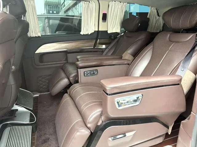 Mercedes-Benz V-Class — Фото автомобиля 3