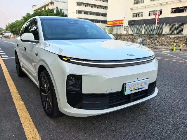 Li Auto L6 — Фото автомобиля 3
