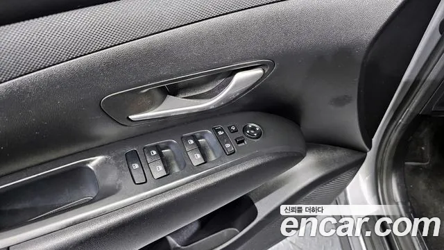 Hyundai Tucson Tucson (NX4) Дизель 2.0 2WD — Фото автомобиля 14