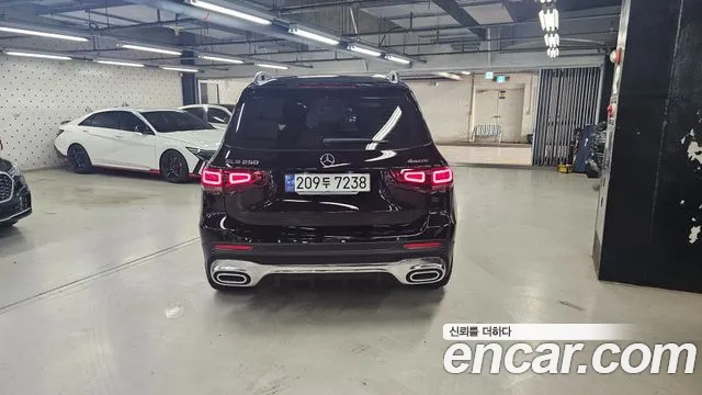 Mercedes-Benz GLB-Class — Фото автомобиля 4