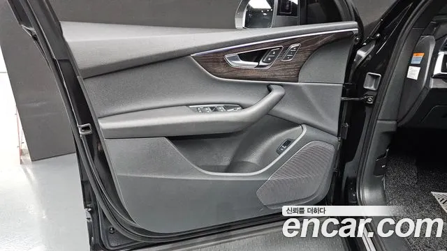 Audi Q7 45 TDI quattro Premium — Фото автомобиля 22
