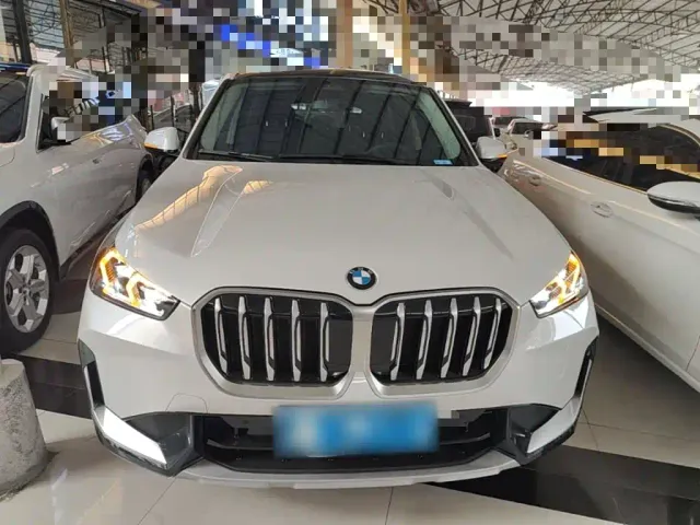 BMW X1 — Фото автомобиля 2