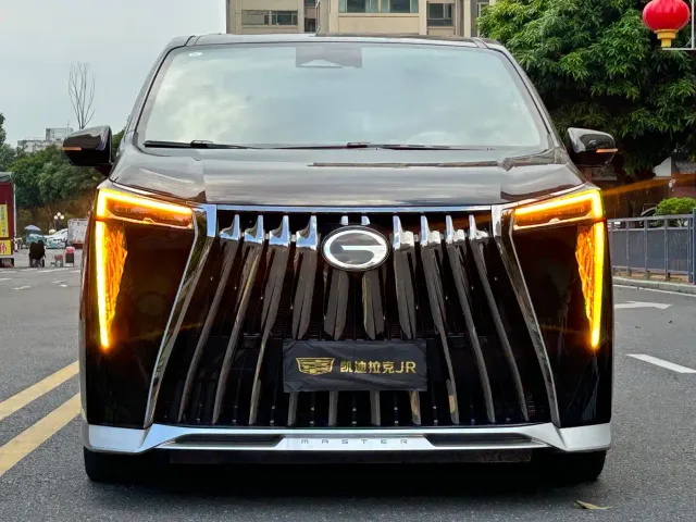 GAC Trumpchi M8 — Фото автомобиля 2