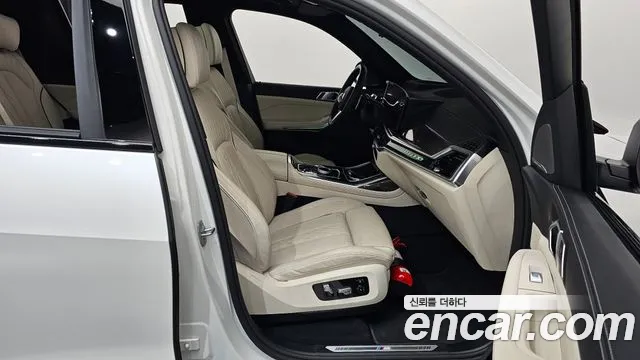 BMW X7 xDrive 40d M Sport 7 мест — Фото автомобиля 18