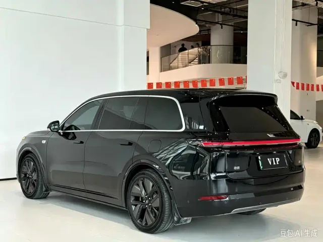 Li Auto L9 — Фото автомобиля 4